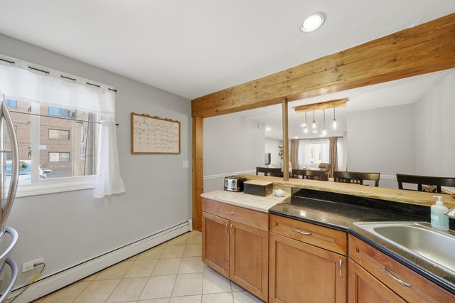 1626 W Greenleaf Avenue 1E, Chicago, IL 60626