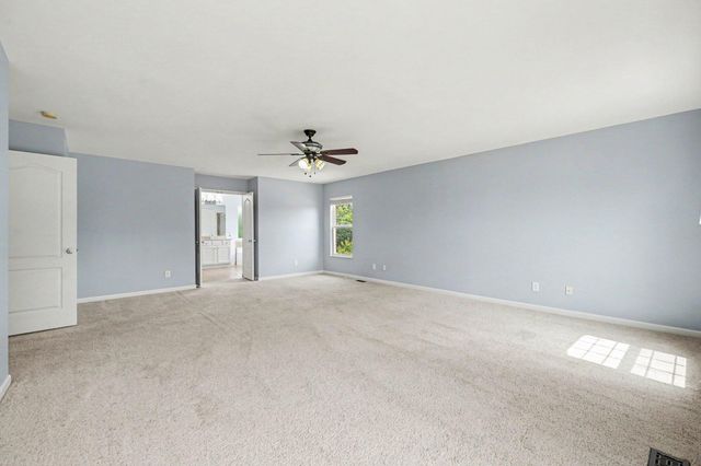 2324 Summerwoods Drive, Hebron, KY 41048