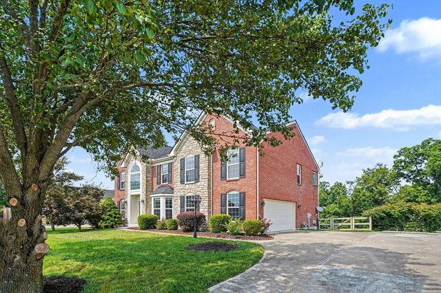 2324 Summerwoods Drive, Hebron, KY 41048