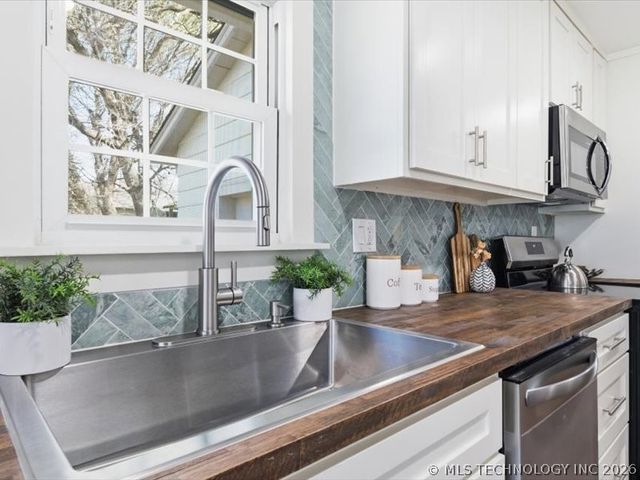 1115 N Garfield Avenue, Sand Springs, OK 74063