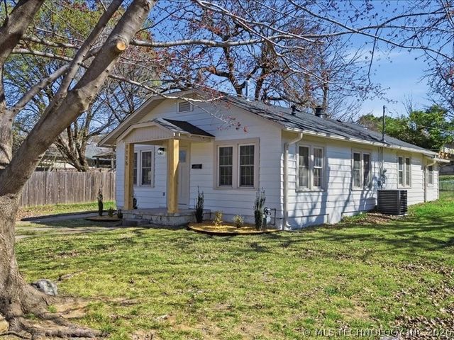 1115 N Garfield Avenue, Sand Springs, OK 74063