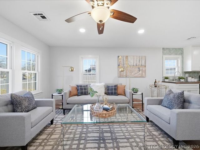 1115 N Garfield Avenue, Sand Springs, OK 74063