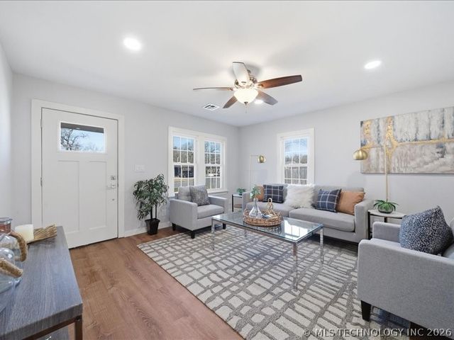 1115 N Garfield Avenue, Sand Springs, OK 74063