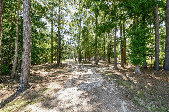 180 Maurine Lane, Cleveland, TX 77328