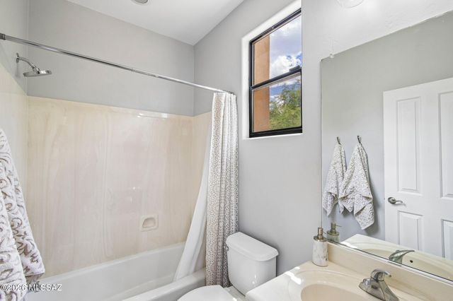 17095 S Rustling Leaf Trail, Vail, AZ 85641