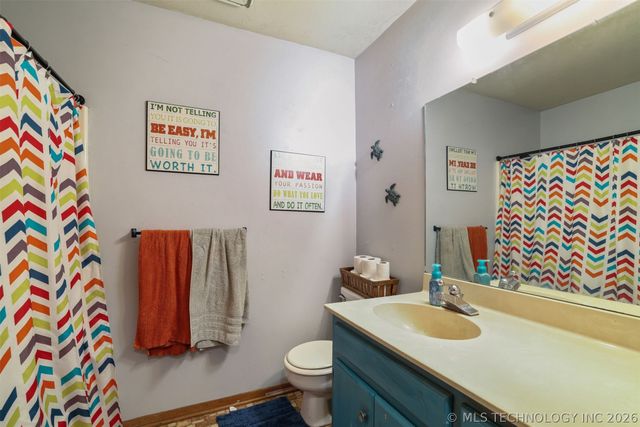 6322 State Road 70 E, Durant, OK 74701