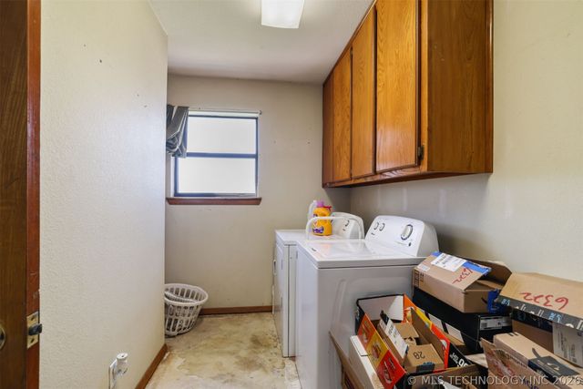 6322 State Road 70 E, Durant, OK 74701