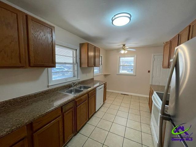 107 Springdale Drive, Warner Robins, GA 31088