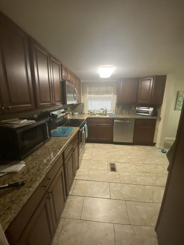 402 NW Nw 50th Court NW, Deerfield Beach, FL 33064