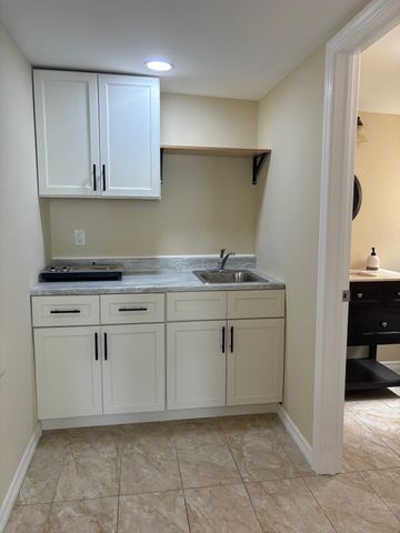 402 NW Nw 50th Court NW, Deerfield Beach, FL 33064