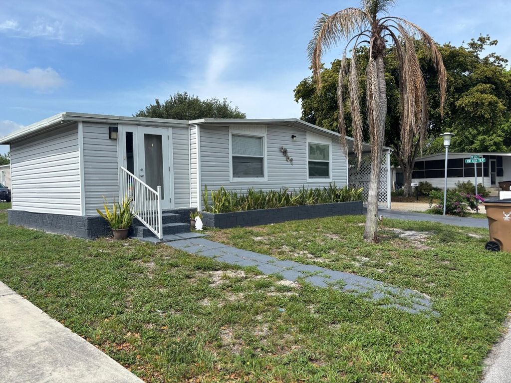 402 NW Nw 50th Court NW, Deerfield Beach, FL 33064