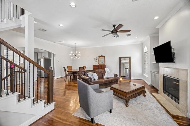5610 Kiam Street F, Houston, TX 77007