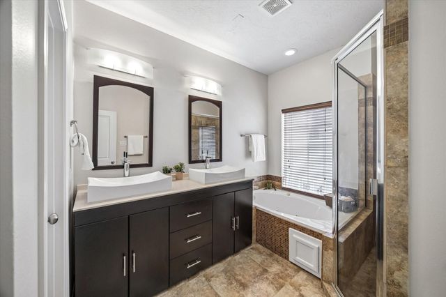 5610 Kiam Street F, Houston, TX 77007