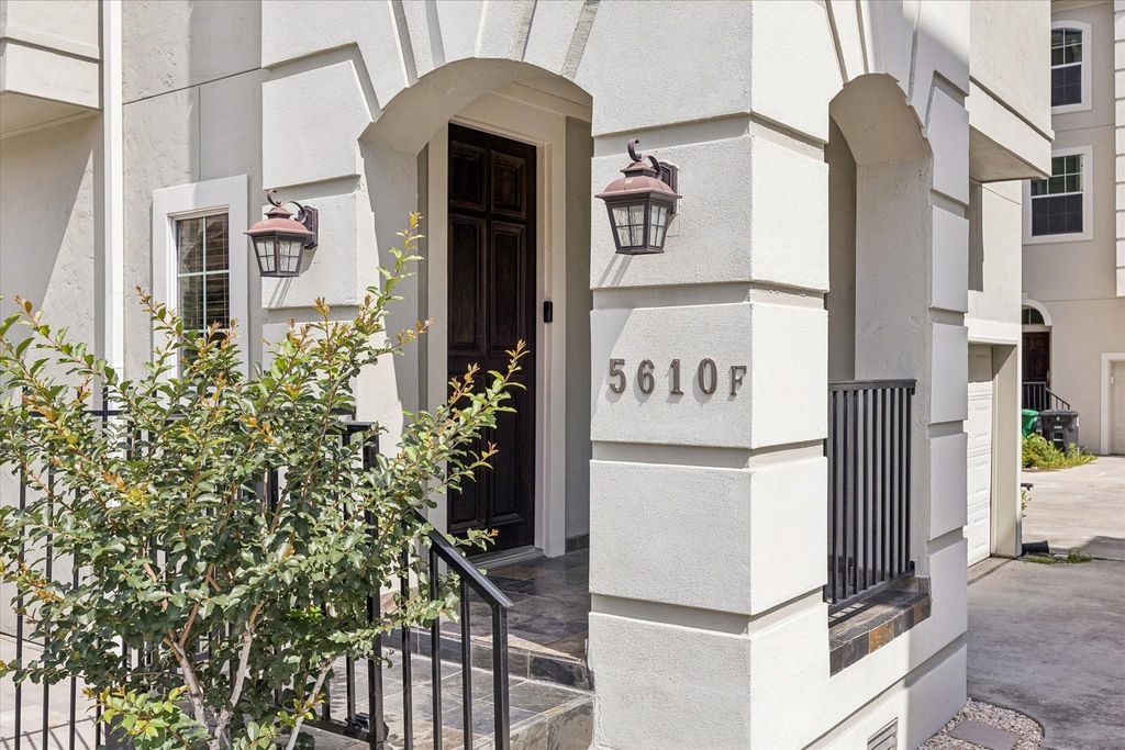 5610 Kiam Street F, Houston, TX 77007