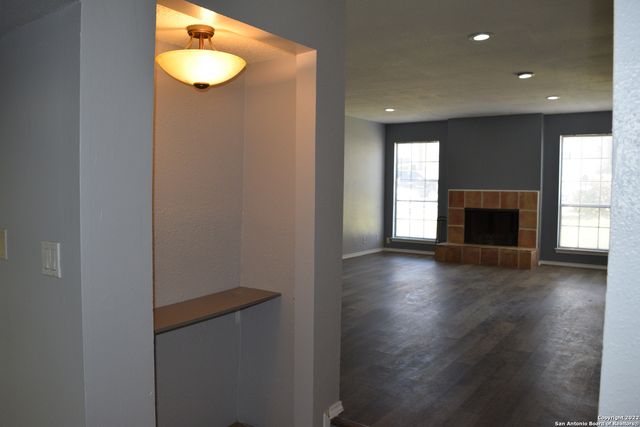 8119 SCOTTSHILL, San Antonio, TX 78209