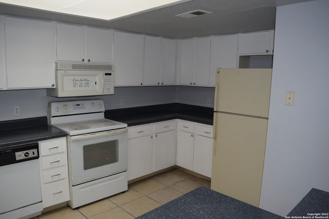 8119 SCOTTSHILL, San Antonio, TX 78209