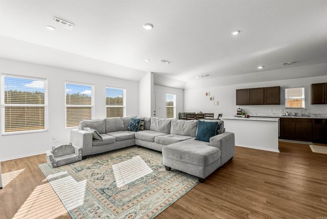 130 Jo Park Ln, Maumelle, AR 72113