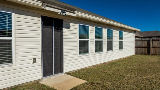 130 Jo Park Ln, Maumelle, AR 72113