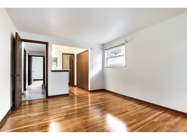 687 S Oswego Ct, Aurora, CO 80012