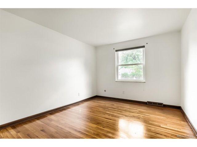 687 S Oswego Ct, Aurora, CO 80012