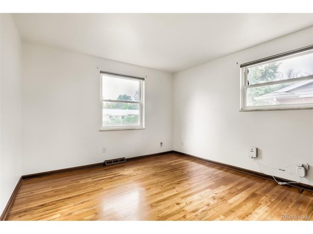 687 S Oswego Ct, Aurora, CO 80012