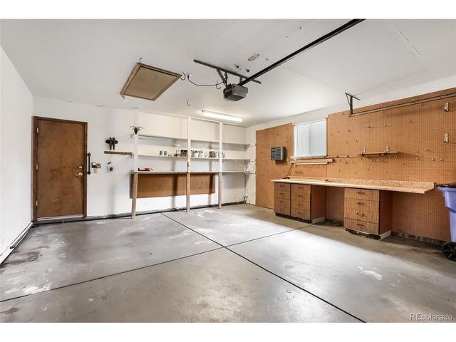 687 S Oswego Ct, Aurora, CO 80012
