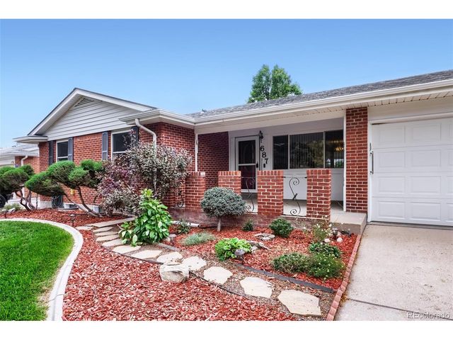 687 S Oswego Ct, Aurora, CO 80012