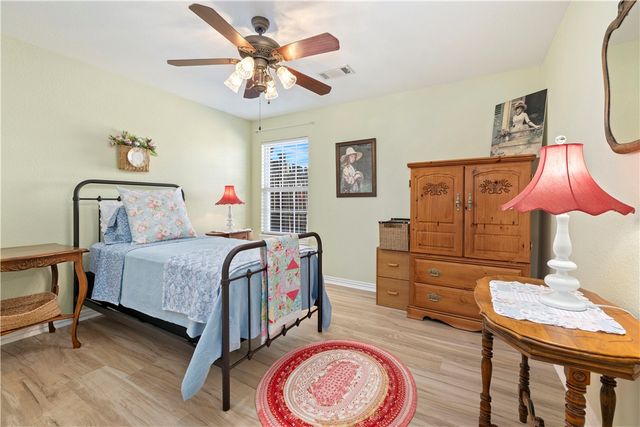 11135 Bear Drive, Farmington, AR 72730