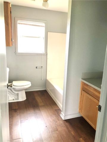 401 W Depot St, Refugio, TX 78377