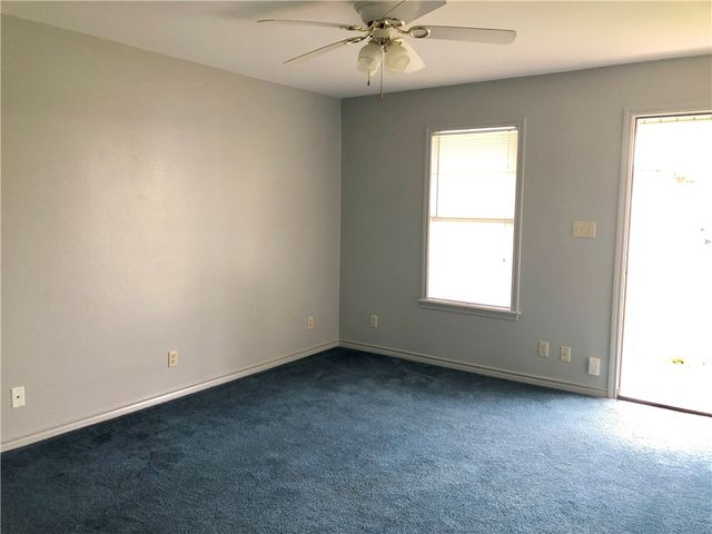 401 W Depot St, Refugio, TX 78377