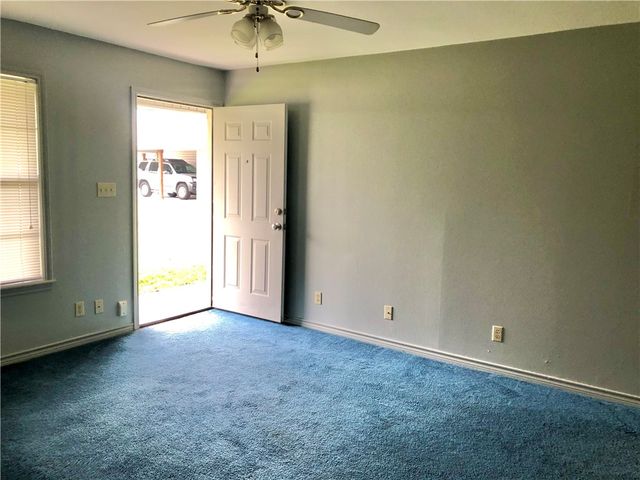 401 W Depot St, Refugio, TX 78377