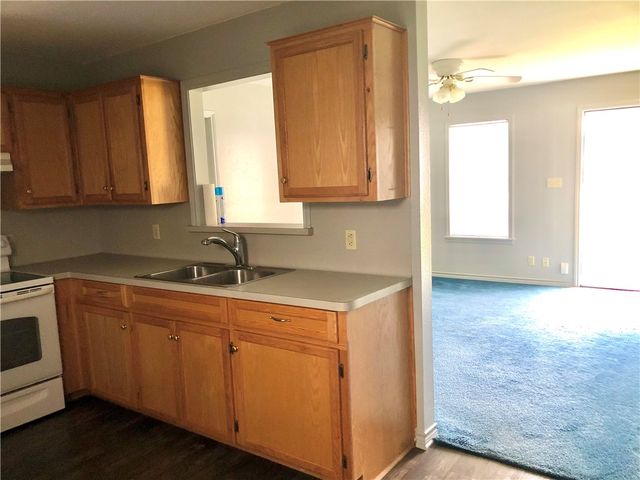 401 W Depot St, Refugio, TX 78377