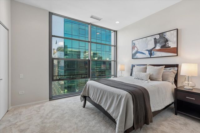 240 E Illinois Street 3101, Chicago, IL 60611