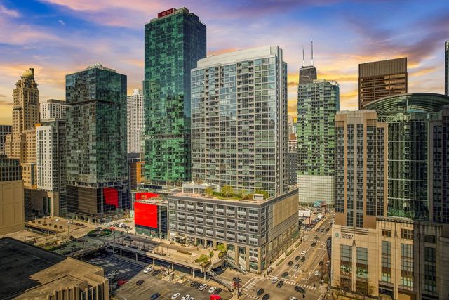 240 E Illinois Street 3101, Chicago, IL 60611