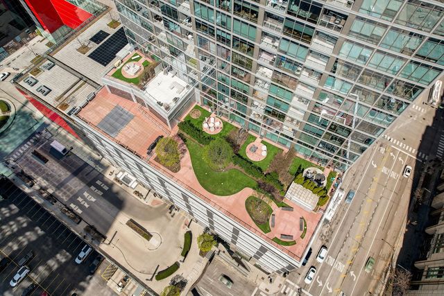 240 E Illinois Street 3101, Chicago, IL 60611