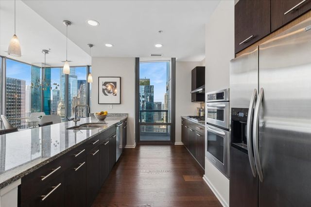 240 E Illinois Street 3101, Chicago, IL 60611
