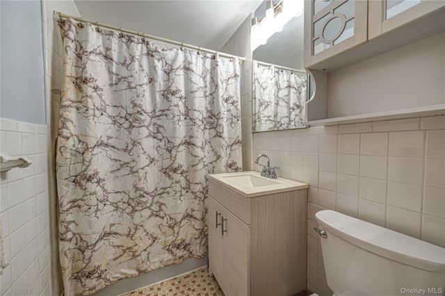 250 N Village Avenue A20, Rockville Centre, NY 11570