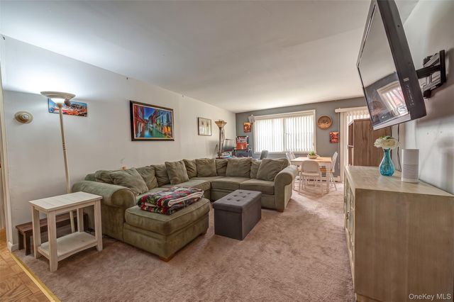 250 N Village Avenue A20, Rockville Centre, NY 11570