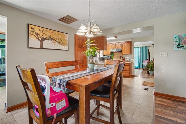 1043 Heathwood, Englewood, OH 45322
