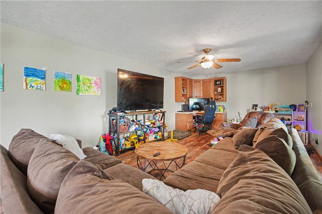 1043 Heathwood, Englewood, OH 45322