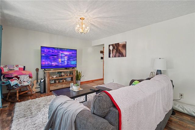 1043 Heathwood, Englewood, OH 45322