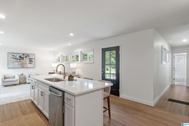 208 WOODSIDE DRIVE, Irondale, AL 35210