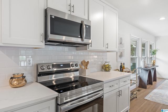 208 WOODSIDE DRIVE, Irondale, AL 35210