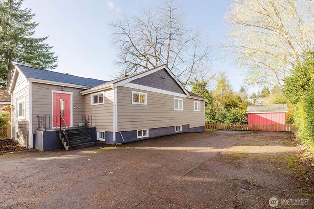 1935 N Rainier Avenue, Bremerton, WA 98312