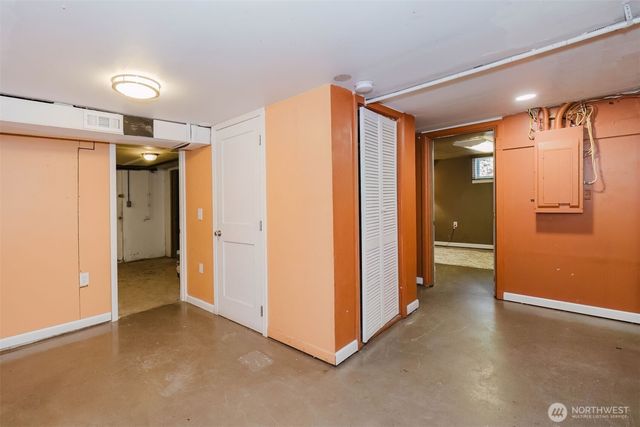 1935 N Rainier Avenue, Bremerton, WA 98312