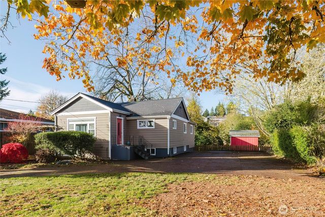 1935 N Rainier Avenue, Bremerton, WA 98312