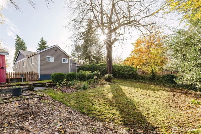 1935 N Rainier Avenue, Bremerton, WA 98312