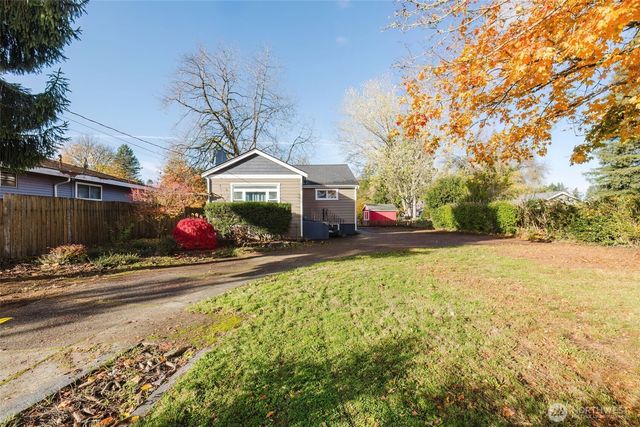 1935 N Rainier Avenue, Bremerton, WA 98312