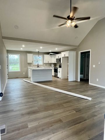 302 Front View St, Cornersville, TN 37047