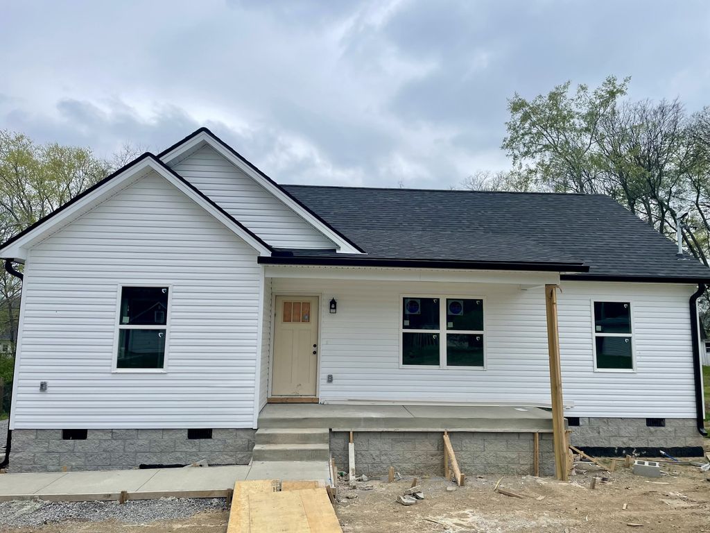 302 Front View St, Cornersville, TN 37047